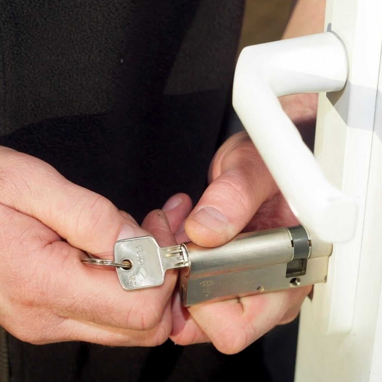 ▷ Abrir puerta con llave puesta: accede a tu propiedad fácilmente