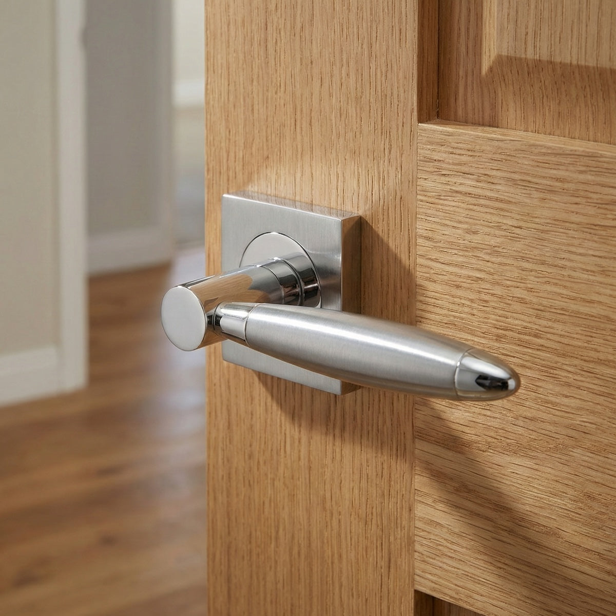 Manilla '630' de zamak con Roseta Cuadrada bicolor para puertas
