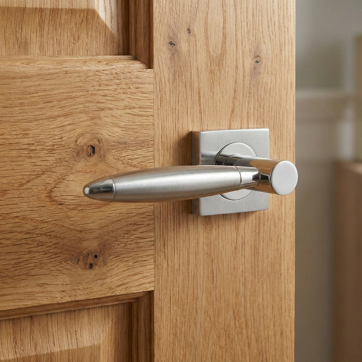 Manilla '630' de zamak con Roseta Cuadrada bicolor para puertas
