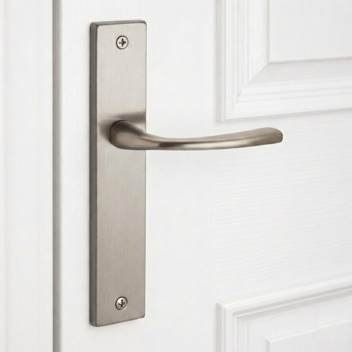 Sencilla modelo '700' manilla de zamak acabado níquel satinado para puertas