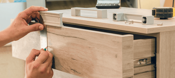 ¿Cuánto cuesta contratar un carpintero en Sopelana en 2025?