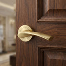 Manilla modelo '136A' dorada de aluminio con roseta redonda para puertas de madera