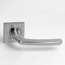 Manilla modelo '730' de zamak con Roseta Cuadrada acabado bicolor para puertas