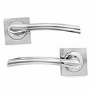 Manilla modelo Belenus '430' de ZAMAK con Roseta Cuadrada en acabado bicolor para puertas