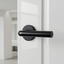 Manilla modelo 403 con Roseta Redonda de acero inoxidable acabado negro para puertas