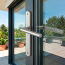 Manilla modelo '503' con placa ovalada estrecha de acero inoxidable para puertas