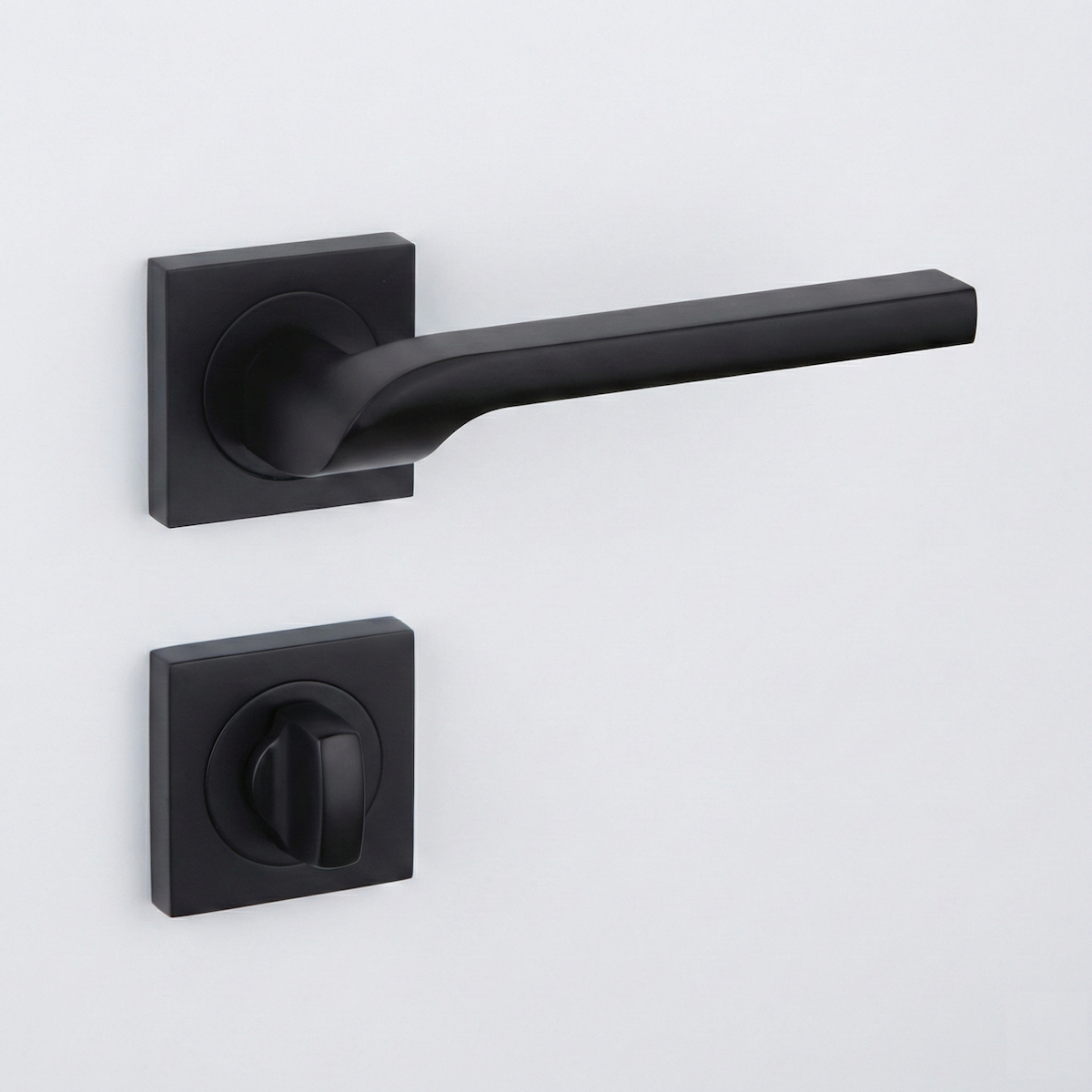 Manilla de aluminio modelo 559 con roseta cuadrada en acabado negro para puertas