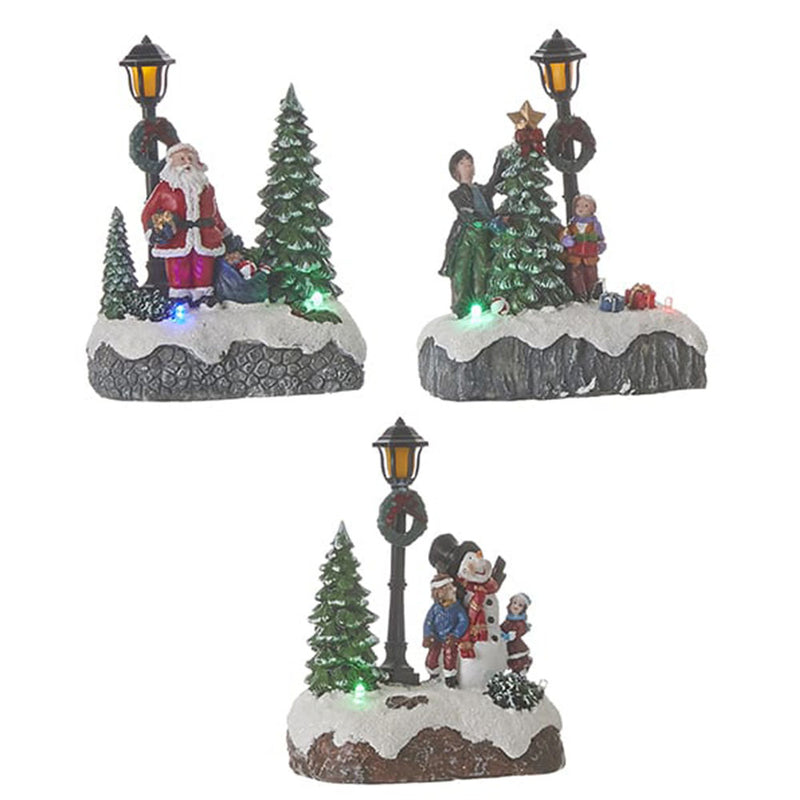 Christmas Scene With Streetlight 9.5x5.5x12.5cm 3 Assorted Models