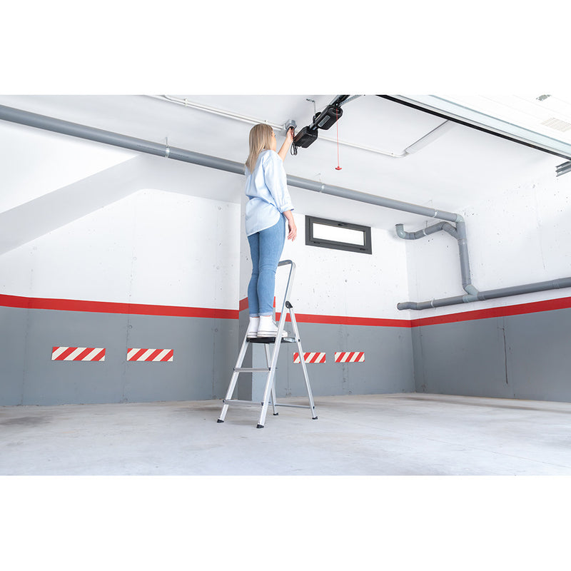 Edm 3-Step Aluminum Domestic Ladder