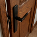 Manilla con placa modelo 8003 de acero inoxidable acabado negro