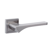 Manilla modelo '740' con roseta cuadrada de zamak acabado gris espacial para puertas