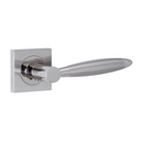 Manilla de zamak con roseta cuadrada y asa gorda para puertas