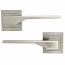 Manilla elegante de zamak con roseta cuadrada acabado níquel satinado para puertas modelo '520'