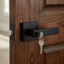 Manilla negra León con cerradura y roseta cuadrada para puertas de entrada