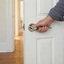 Manilla modelo '830' de zamak en acabado bicolor con Roseta Redonda para puertas