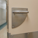 Manilla modelo '4002' de acero inoxidable con Placa Semicircular para puertas