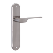 Manilla modelo '640' con placa oval para puertas de zamak en acabado níquel satinado con mango moderno