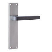 Manilla modelo '848' de zamak para puertas con placa rectangular acabado bicolor grafito