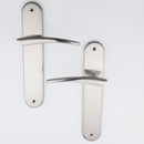 Manilla vanguardista con placa ovalada acabado níquel satinado para puertas modelo '330'