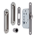 Kit para puerta corredera de picaporte más condena y uñeros ovalados en acabado níquel satinado