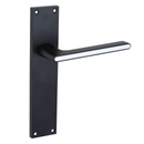 Manilla modelo '810' de zamak con placa rectangular acabado negro para puertas