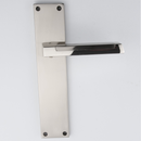 Manilla modelo '620' con placa rectangular de zamak acabado bicolor para puertas