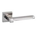 Manilla de zamak modelo 610 con roseta cuadrada en acabado níquel combinado para puertas