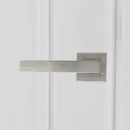 Manilla en L con roseta cuadrada de acero inoxidable para puertas lacadas blancas