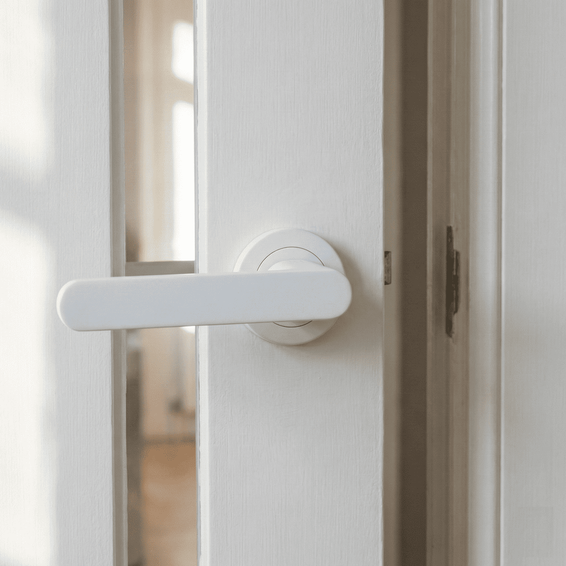 Manilla roseta redonda en Aluminio R-210 blanca
