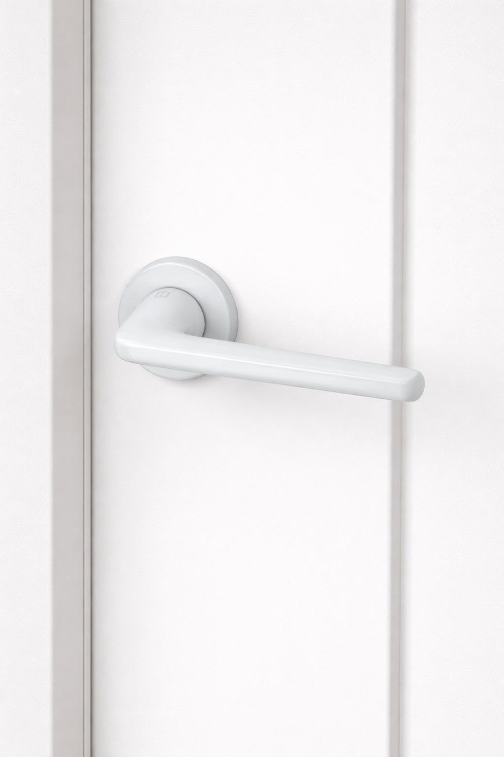 Manilla roseta redonda en Aluminio RS-310 blanca