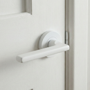 Manilla rental de aluminio con roseta redonda en acabado blanco para puertas