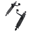 Manilla modelo '200' con placa oval de acabado forja para puertas