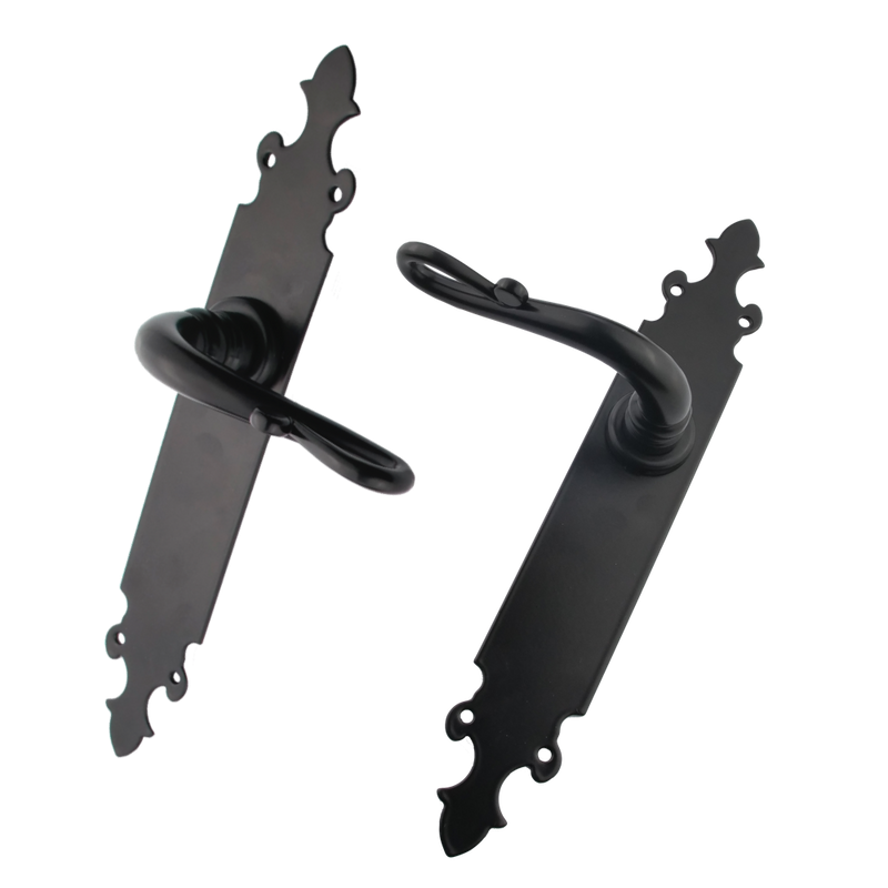 Manilla modelo '300' con placa oval de forja para puertas