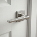 Manilla '559' de aluminio roseta cuadrada para puertas acabado níquel satinado