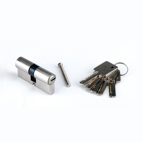 Security cylinder key with points nickel-plated finish 30x30 