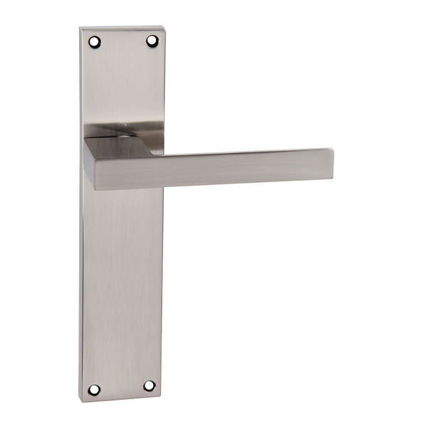 Manilla con placa rectangular de zamak para puertas modelo 220